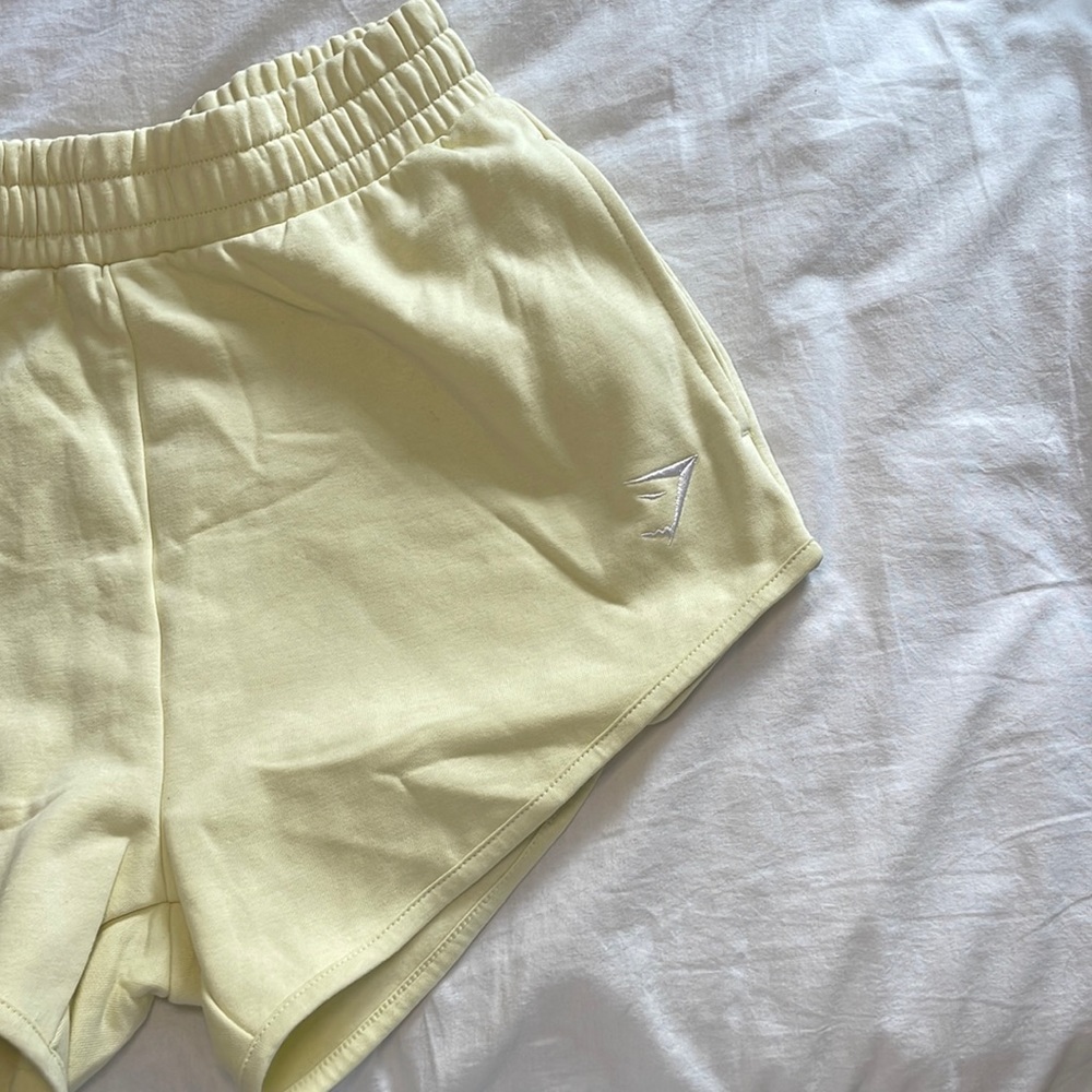 never used GYMSHARK BOTTOMS SIZE SMALL